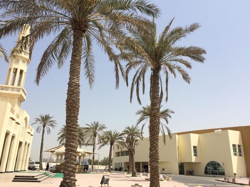 London Suites Hotel Dubai Exterior photo